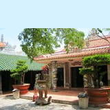 Co Thach Temple